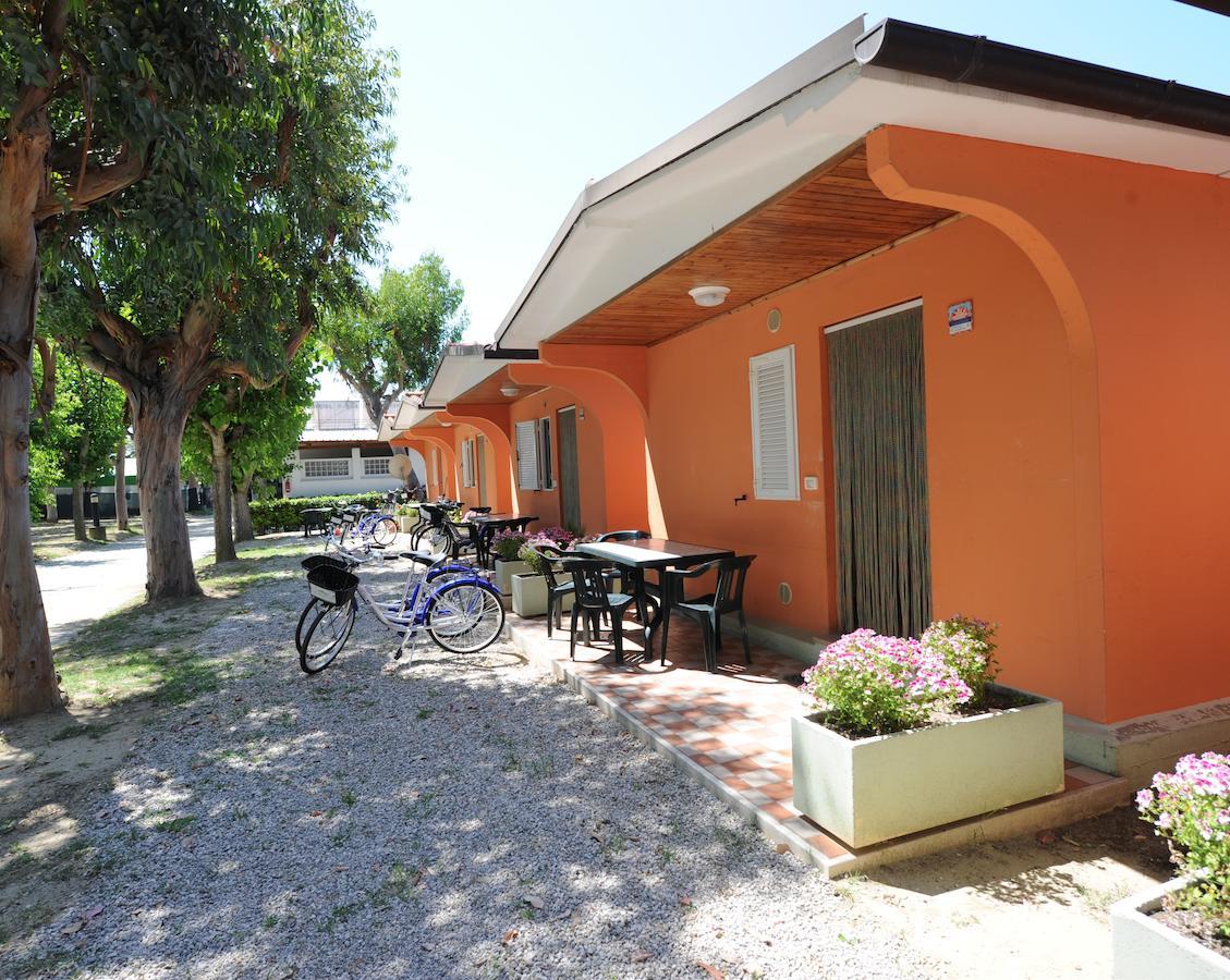 Camping & Village Eucaliptus Alba Adriatica Chambre photo