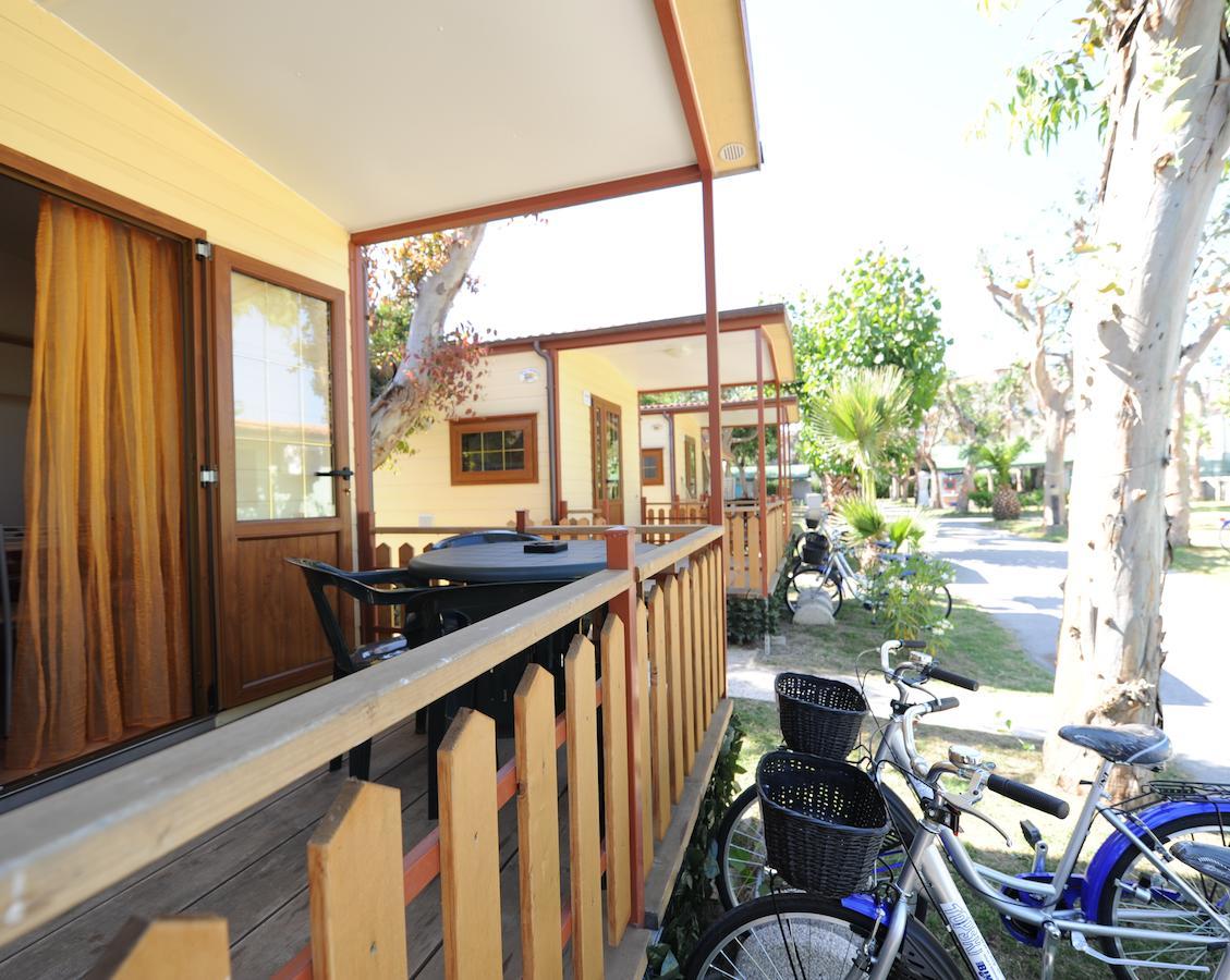 Camping & Village Eucaliptus Alba Adriatica Chambre photo