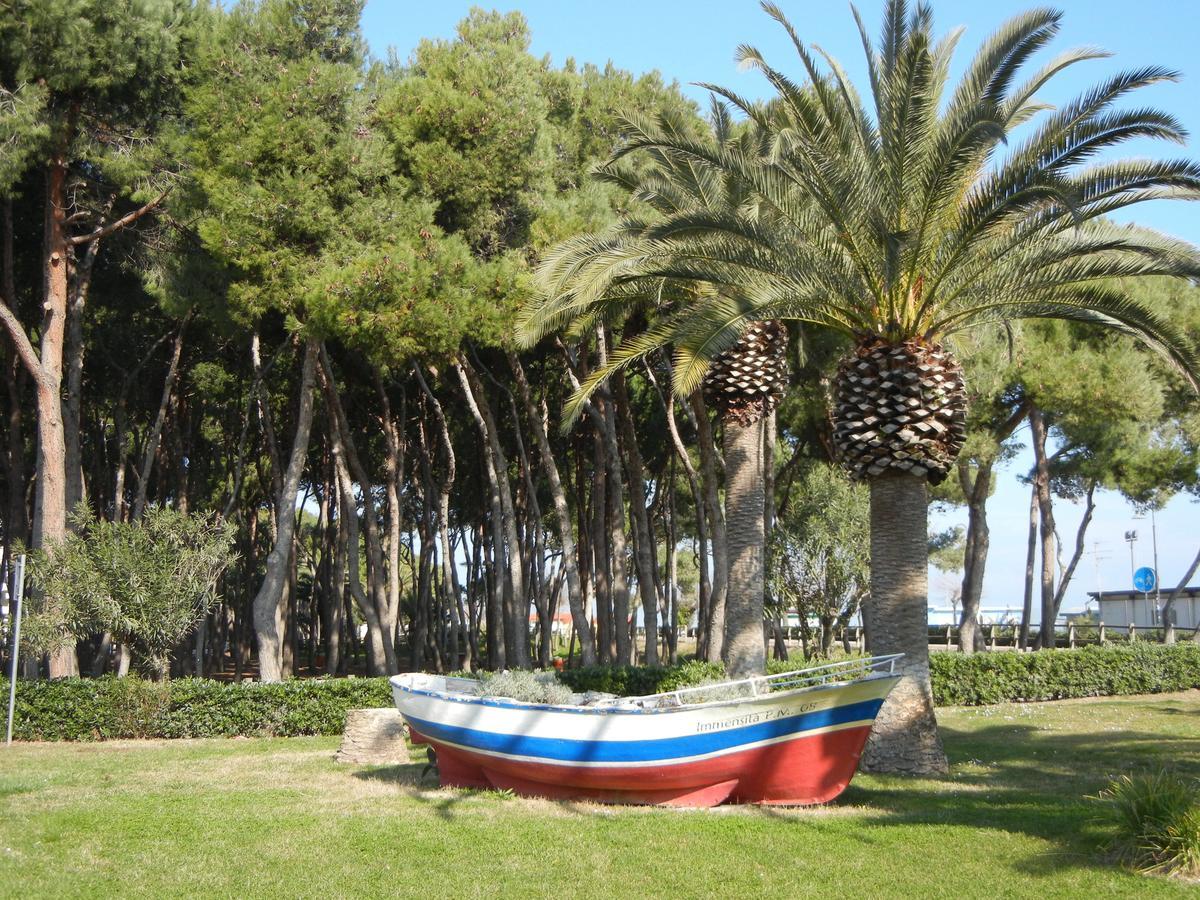 Camping & Village Eucaliptus Alba Adriatica Extérieur photo